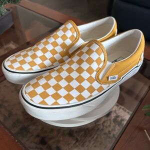 Ladies Vans Classic Checkerboard Slip-On Shoe